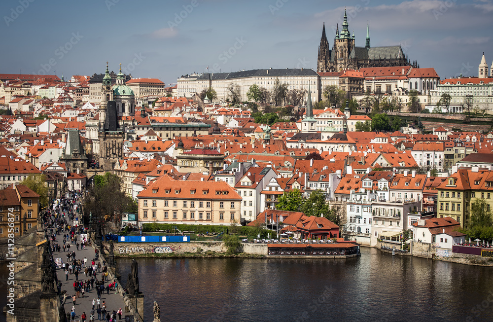 Fototapeta premium Charles Bridge (Karluv Most) and Prague Castle, Czech Republic