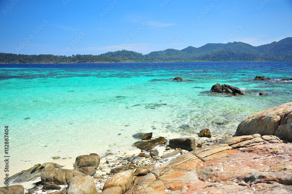 Fototapeta premium Beautiful Beach on Tropical Islands at Summer Season