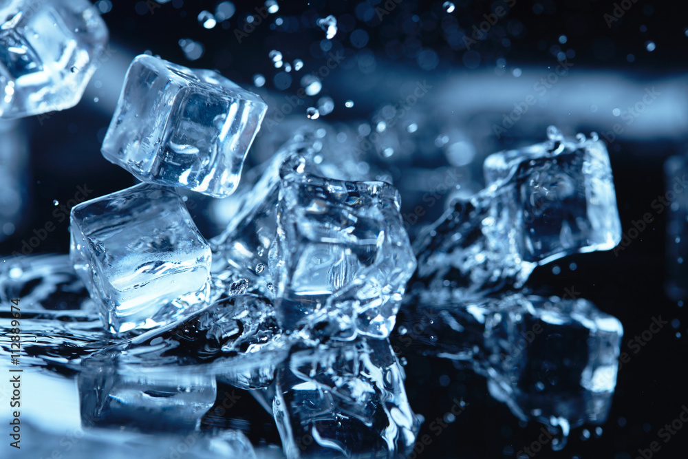 ice cubes with water splash ice cubes with water splash