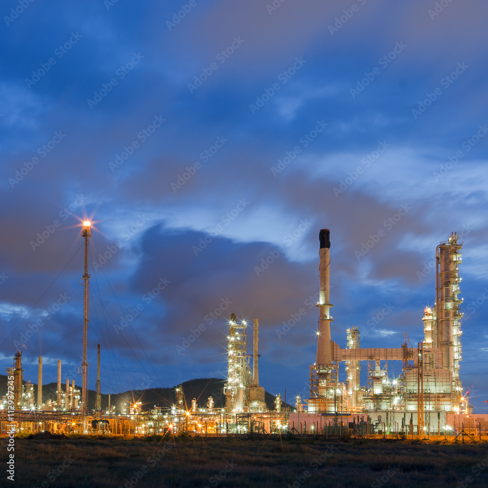 Fototapeta premium Refinery plant During