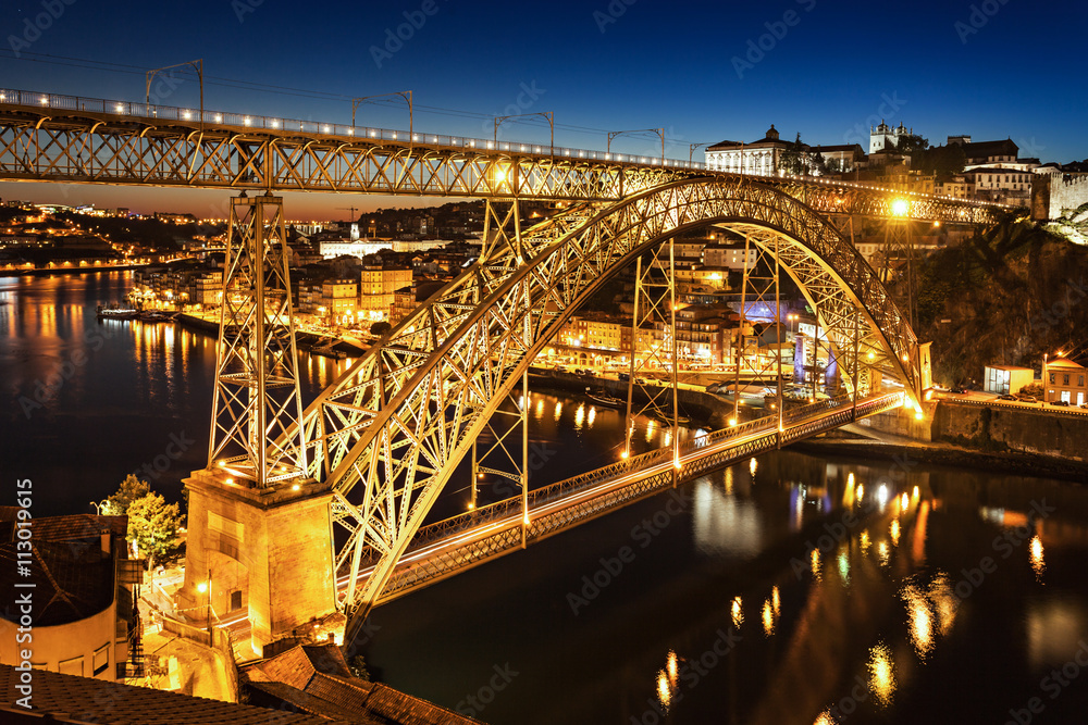 Fototapeta premium The Dom Luis Bridge