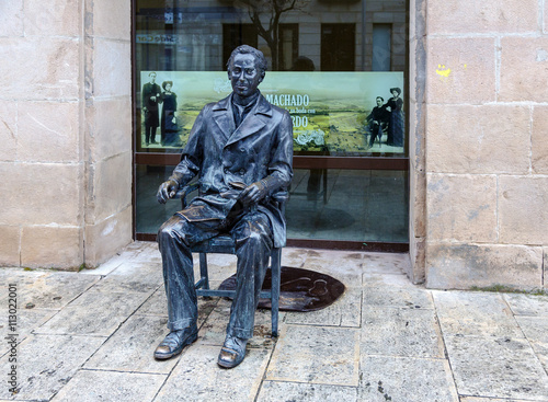 Cuadro en lienzo Sculpture of poet Antonio Machado in Soria