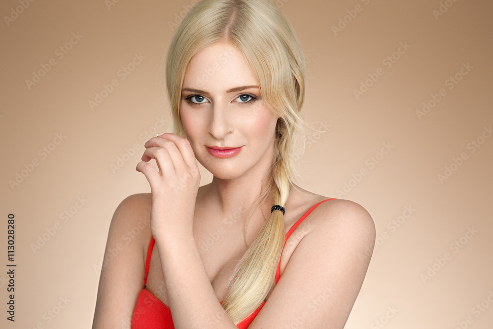 Fototapeta premium Beautiful Blond Girl