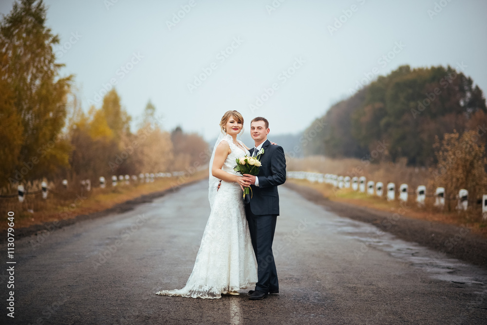 Beautiful Wedding photosession on the road Beautiful Wedding photosession on the road