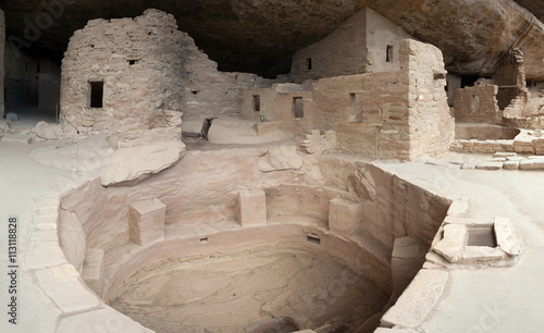 Fényképezés Main well in Cliff Palace, ancient puebloan village of houses and dwellings in M