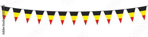 Bannière. Guirlandes, fanions, noir, jaune, rouge (3) 