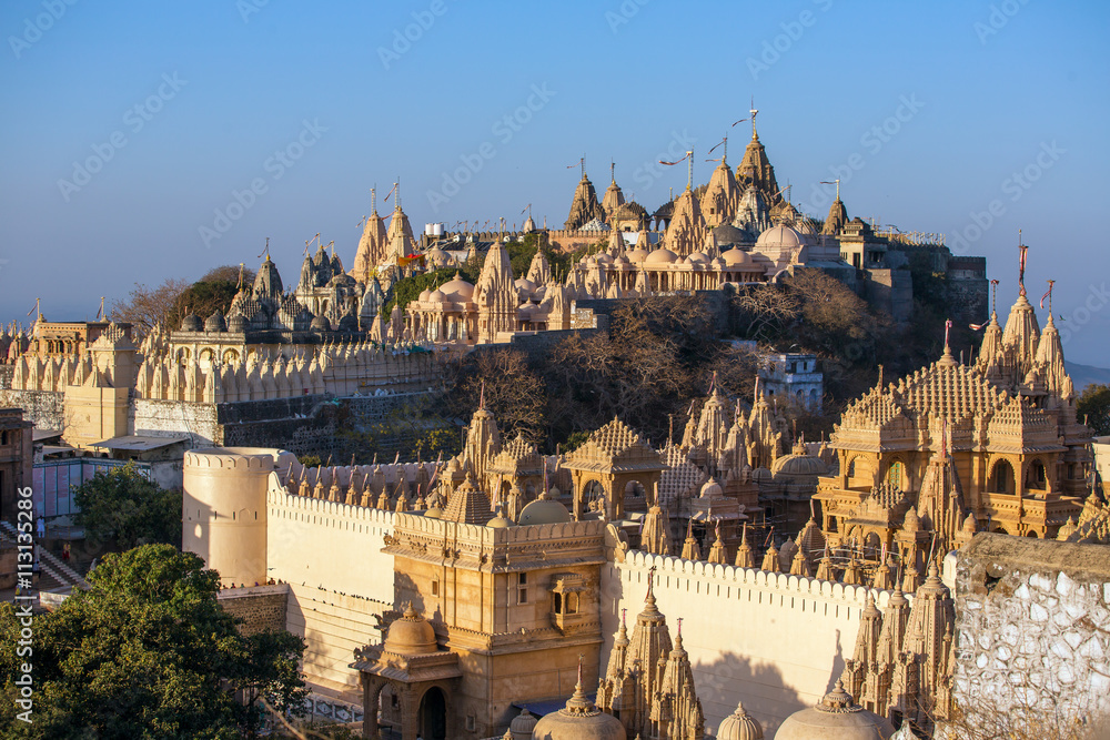 Ταπετσαρία Jain temples on top of Shatrunjaya hill