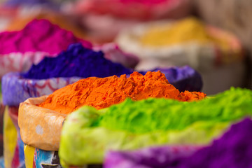 Wandcirkels India Kleurrijke poeders voor Holi festival  © Mazur Travel