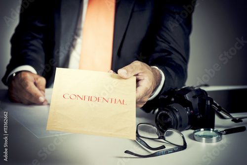 Fotografie Confidential Information