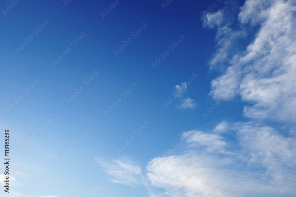 Obraz premium Blue sky space with cloud