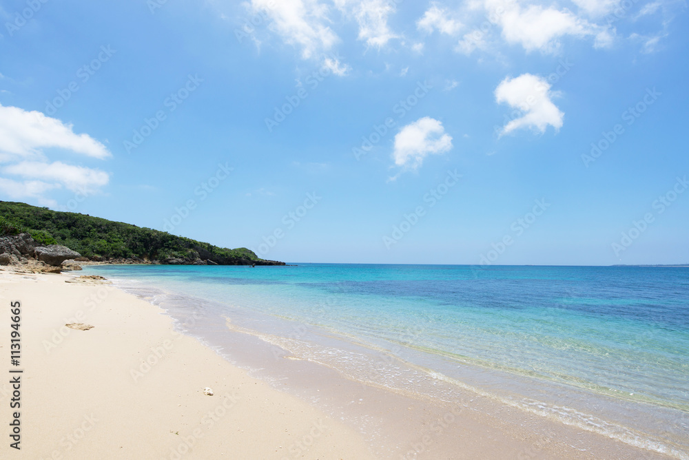 沖縄のビーチ・浜比嘉島の穴場ビーチ

