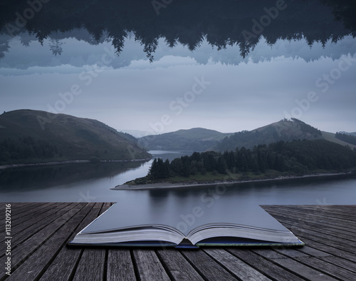 Quadro su tela Stunning impossible puzzling conceptual landscape image of lake