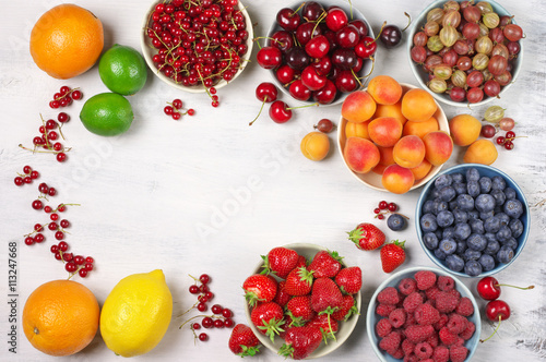 Fototapeta Naklejka Na Ścianę i Meble -  Various fruits in bowls