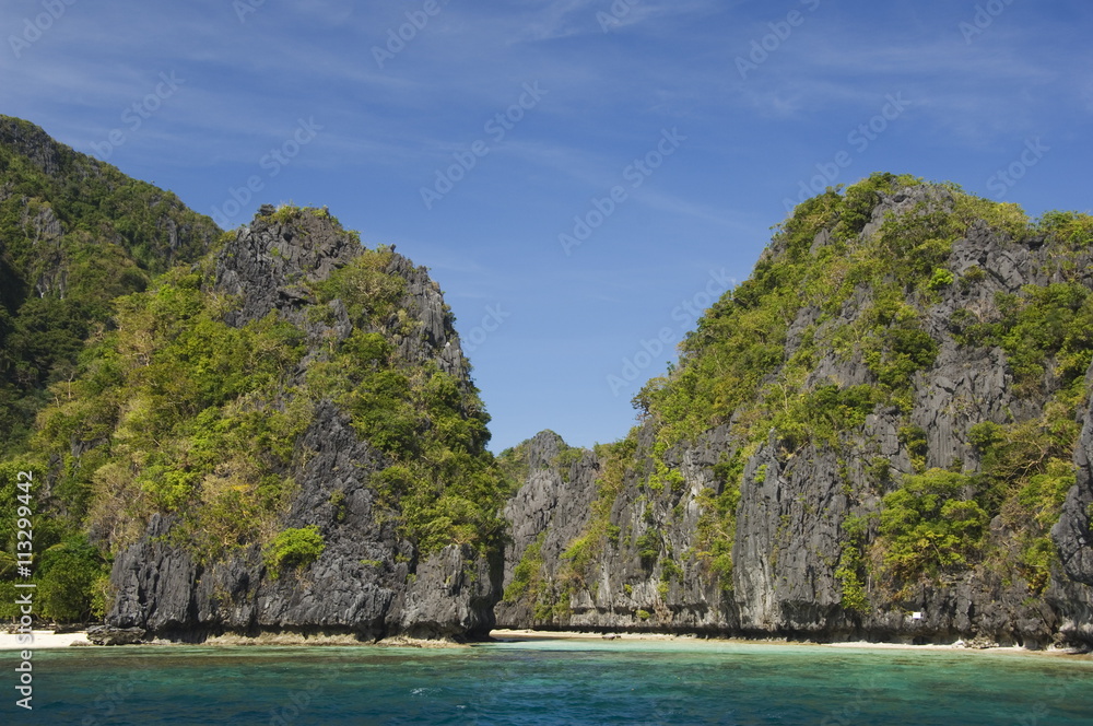 Miniloc Island, Big Lagoon, limestone rock formations, Bacuit Bay, El Nido Town, Palawan Province, Philippines Miniloc Island, Big Lagoon, limestone rock formations, Bacuit Bay, El Nido Town, Palawan Province, Philippines