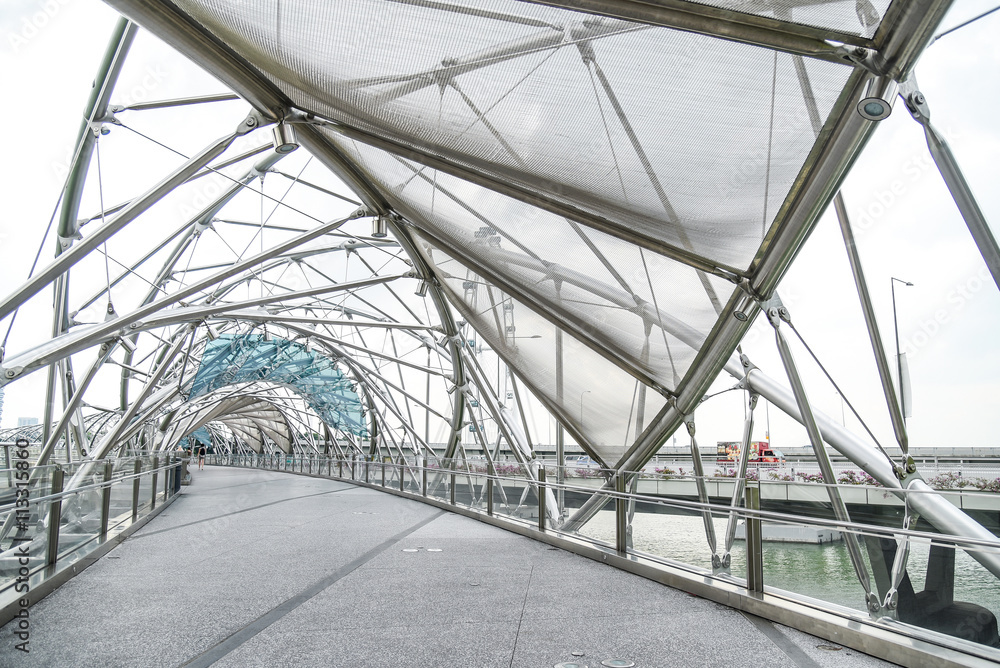 Fototapeta premium Helix bridge, one of landmarks in Singapore