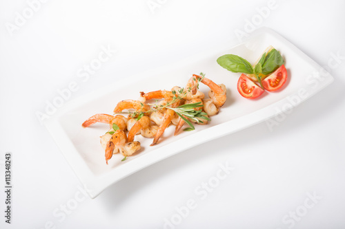 Grilled shrimps with herbs