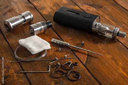 Adjustable electronic cigarette, Non carcinogenic alternative for smoking