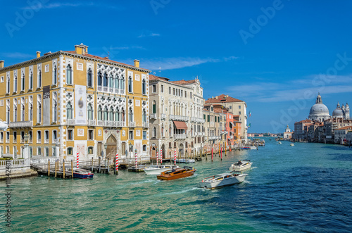 Panoramic view on the Grand channel in Venice, Italy © Sergii Zinko