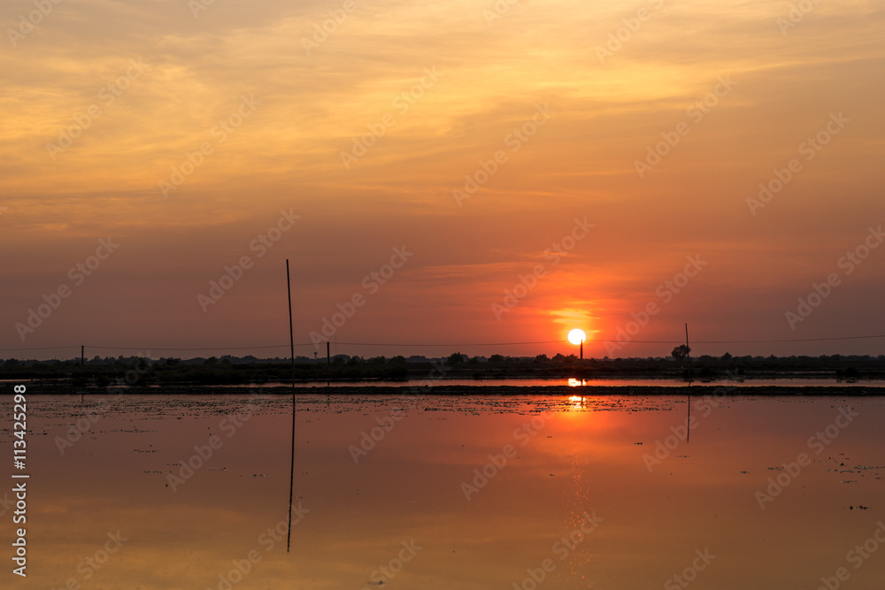 Naklejka premium color of sunset background at salt pan