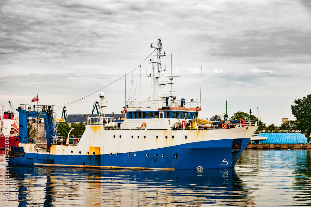 Naklejka premium Trawler a fishing boat used for trawling.