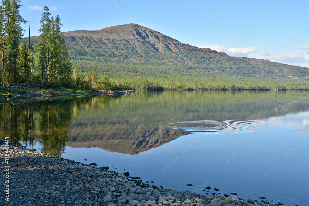 Fototapeta premium Mountain lake in the Putorana plateau.