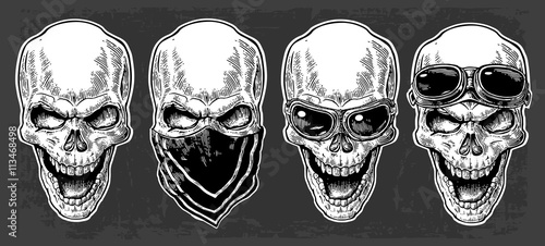 Skull set.