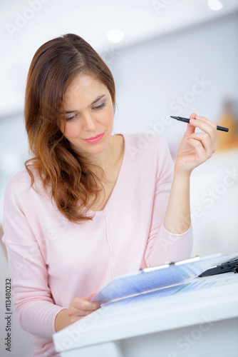 Woman studying from home © auremar