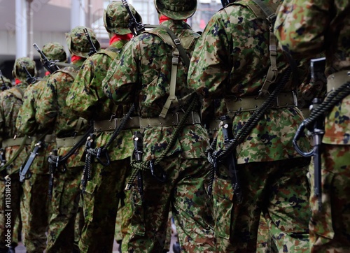 陸上自衛隊
