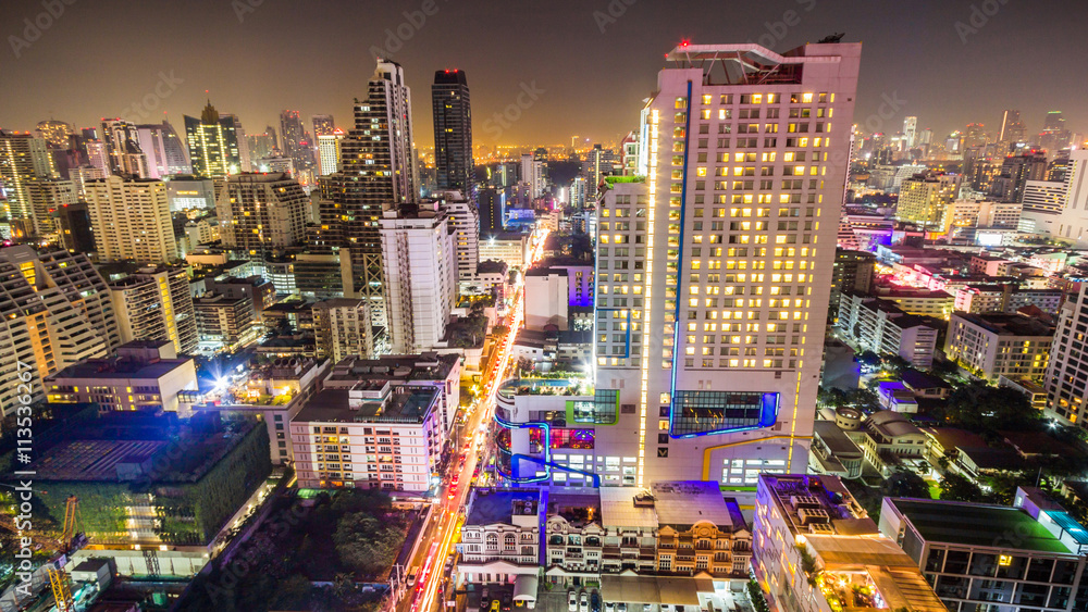 Fototapeta premium Skyline of Thai capital Bangkok. It is a sprawling metropolis kn