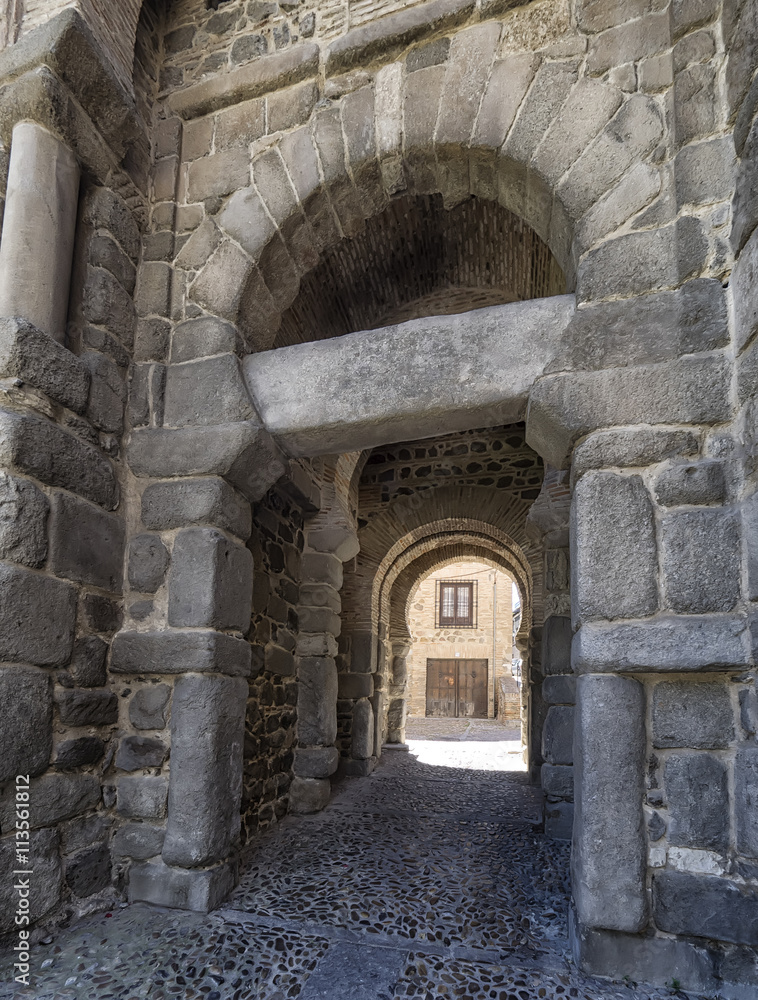 Toledo puerta de Alfonso VI