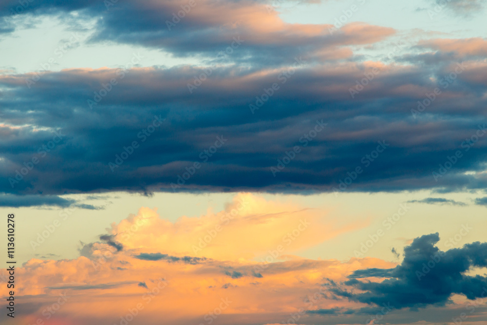 Fototapeta premium Beautiful cloudy sky with sun rays. Cloudy abstract background. Sunset light.