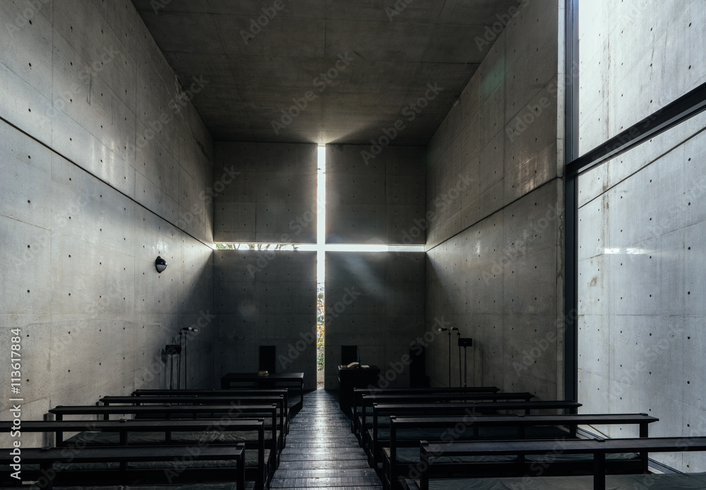 Obraz premium The light in the church, Osaka.