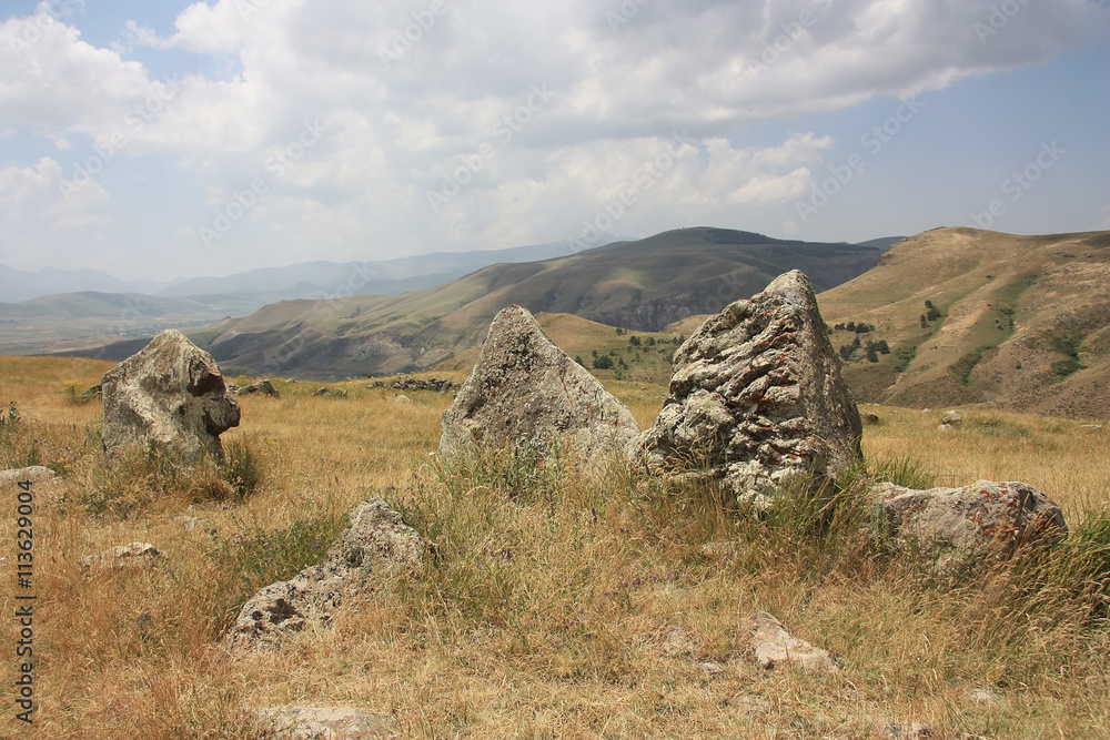 Zorakarer, ein bronzezeitliches Gräberfeld mit antiker Siedlung in Armenien.