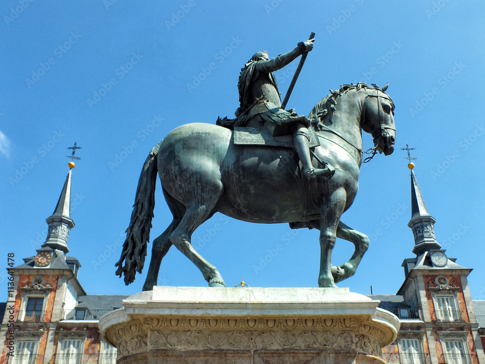 Estatua de Felipe III - obrazy, fototapety, plakaty 