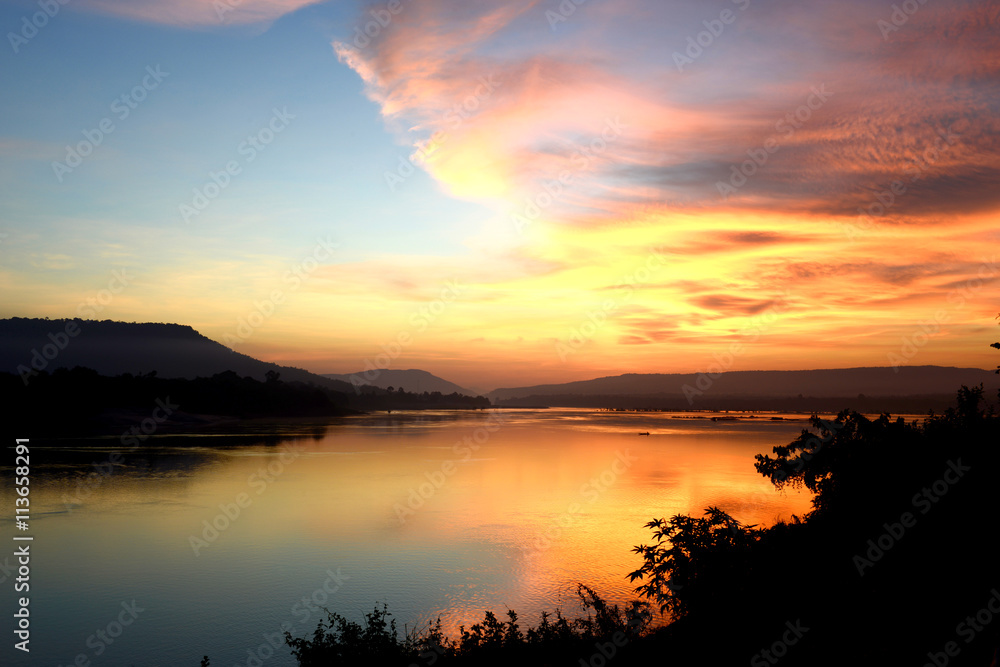 Fototapeta premium Good Morning Mae Khong river, border of Thailand and Laos, Twilight sky background.
