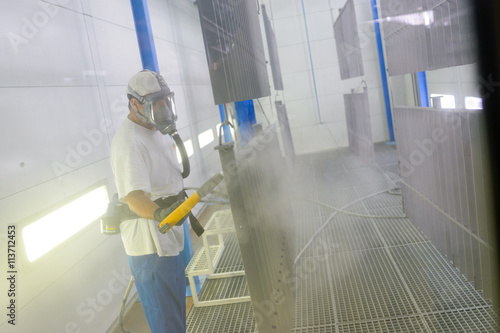 Εκτύπωση καμβά Man sandblasting metal grid