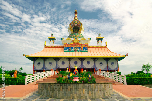 Obraz na płótnie Buddhist temple in Lumbini w salonie