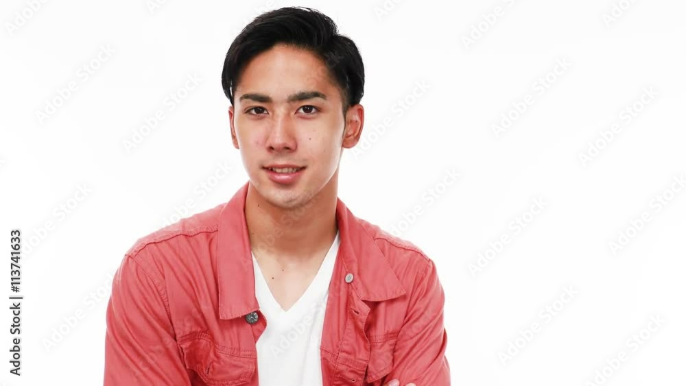 微笑む青年 微笑む青年