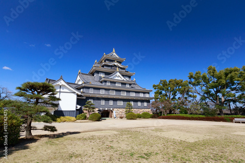 川面に映える漆黒の城 -岡山城-