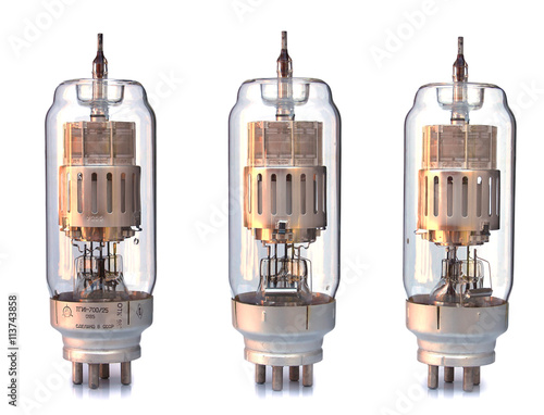 Fotografia old incandescent lamp, vintage lamp generator isolated on white