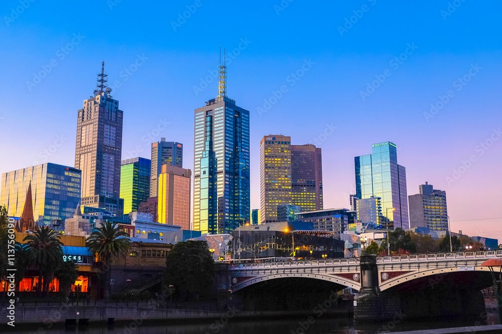 Fototapeta premium Melbourne, stolica i najbardziej zaludnione miasto australijskiego stanu Wiktoria