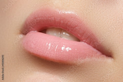 Professional make-up. Lipgloss. Lipstick

