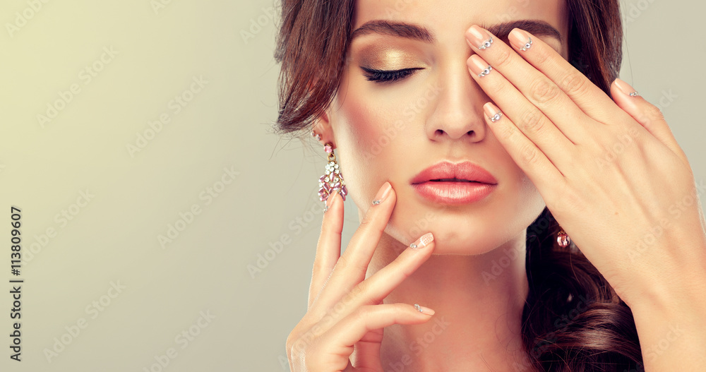 Female model with fashion make-up and manicure Stock Photo by  ©Sofia_Zhuravets 108277048