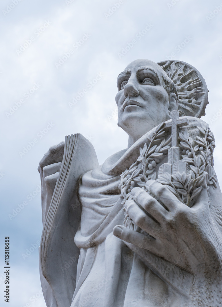 Statue des heiligen Bernhard in Olivieto Maria Maggiore