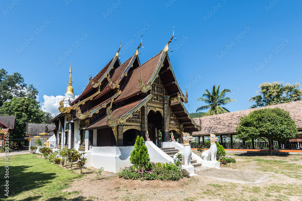 Fototapeta premium The old temple in the northern of Thailand