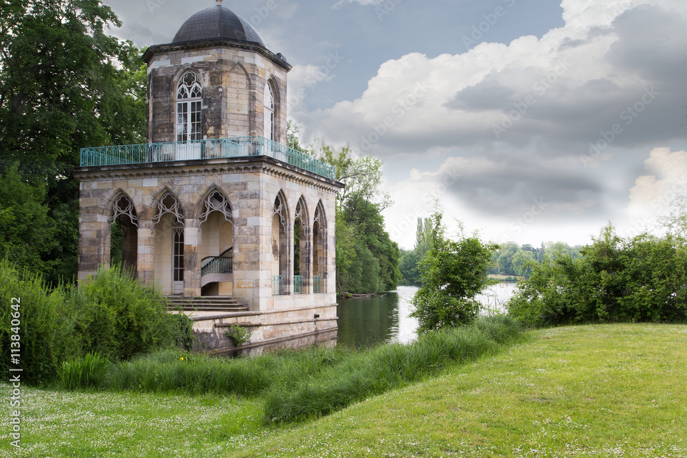Potsdam, die neuen Gärten - Heiligensee - Gothische Bibliothek