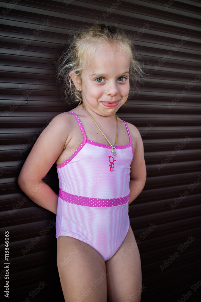 Little Cute Brown-haired Baby Girl Posing Stock Photo 12622555 |  Shutterstock