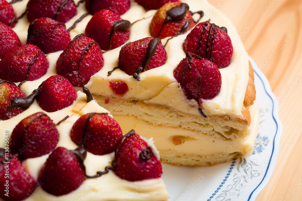 strawberry cake with cream strawberry cake with cream