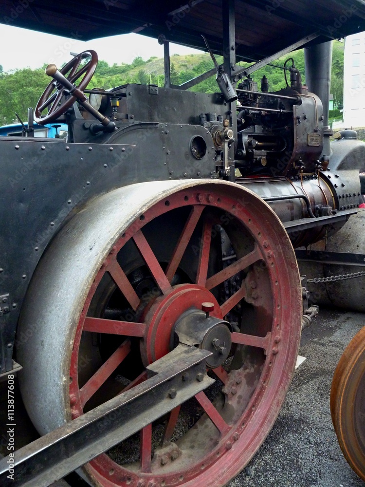 big old historical steam machine