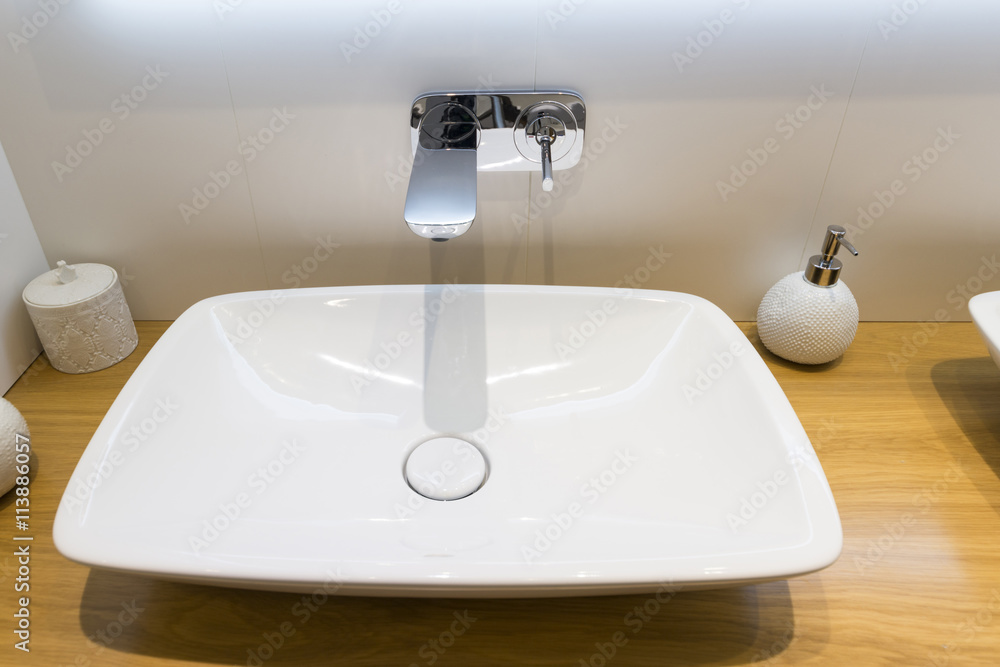 Fototapeta premium Moderm sink in the bathroom